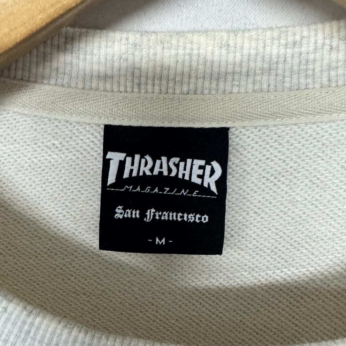 트레셔 불꽃로고 맨투맨 상품이미지3