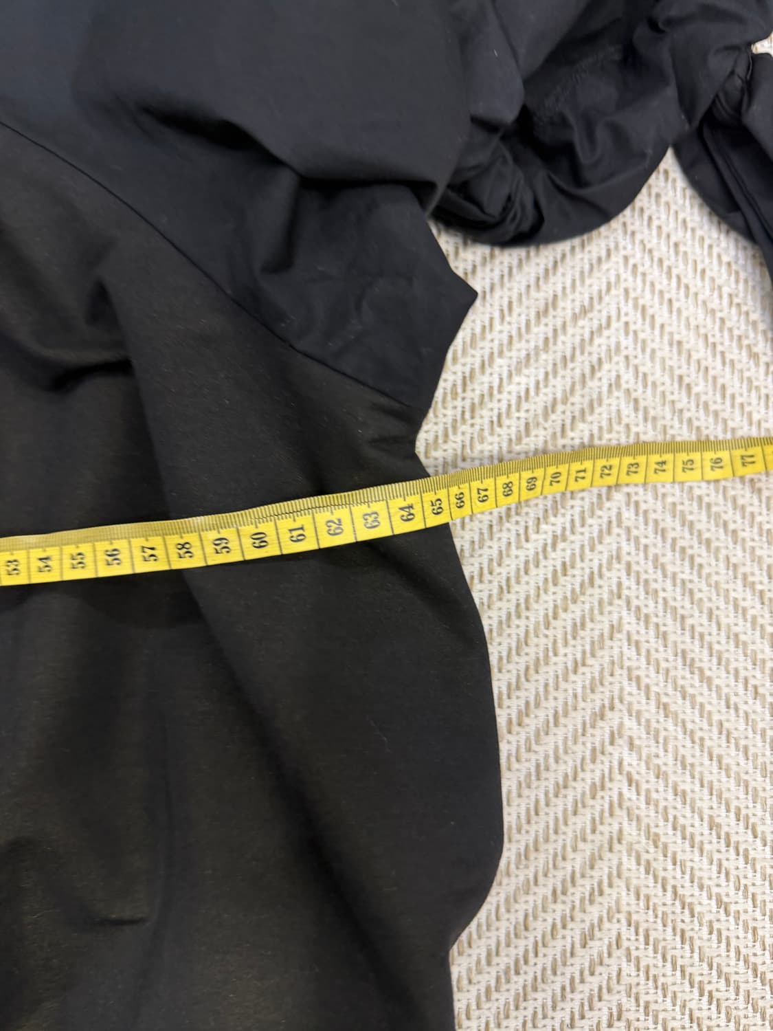 정품) COS 코스 오버사이즈 블랙 셔링 원피스 M/L 상품이미지9