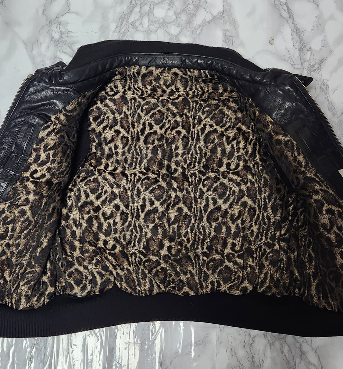 ROEN 로엔 스컬 가죽 다운 베스트 바이커 자켓 상품이미지6