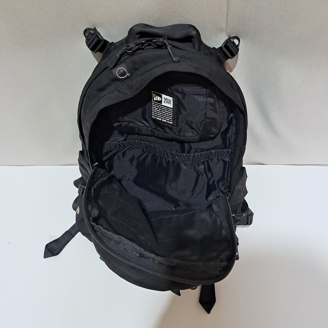 (택포) 뉴에라 블랙 캐리어 백팩 592 상품이미지8