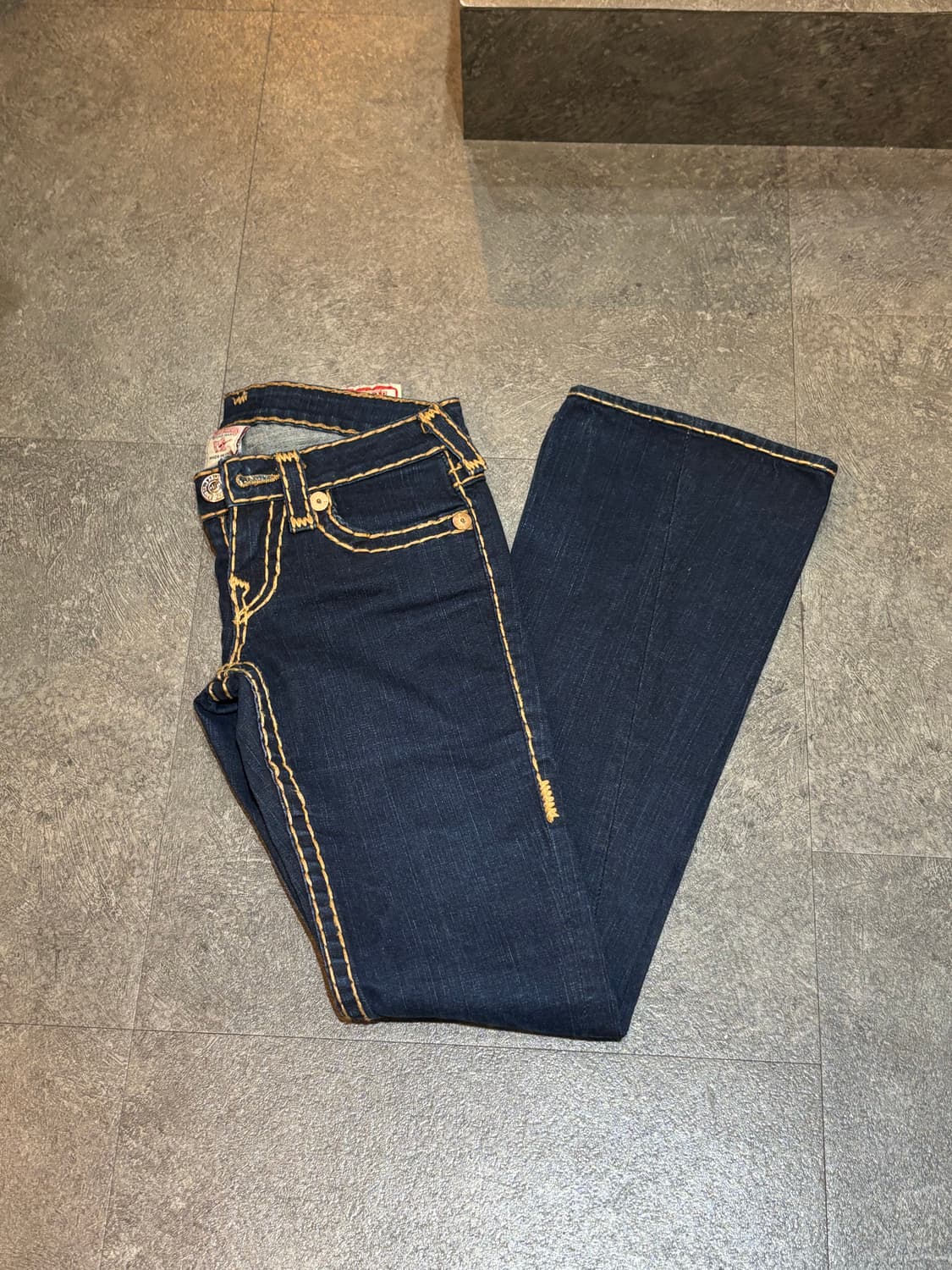 트루릴리젼 데님팬츠 부츠컷 바지 25사이즈 상품이미지2