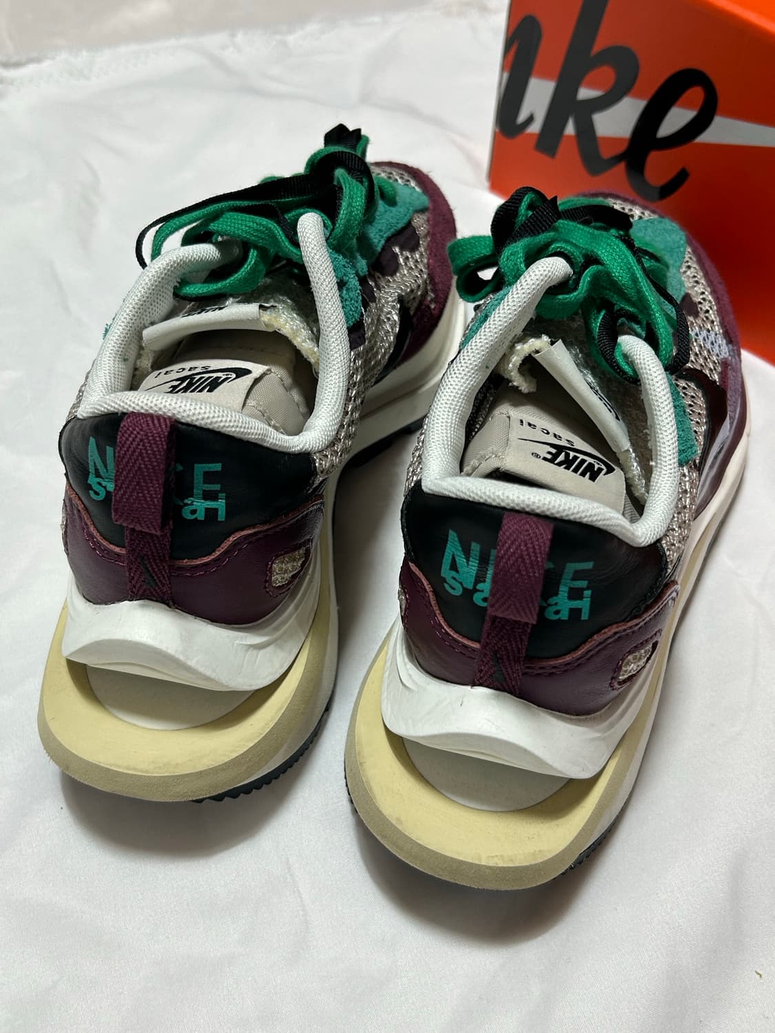 나이키 사카이 베이퍼와플(240) 급처분 상품이미지4