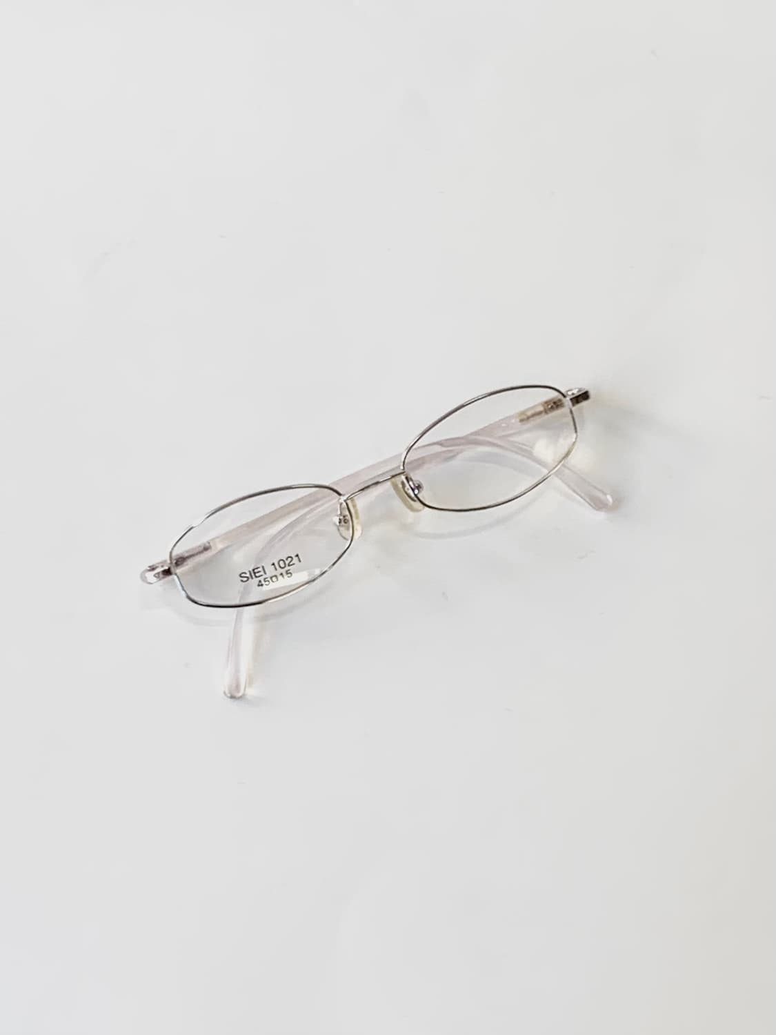 [픽키-651] (small) 실버 메탈 투명템플 오벌 데드스탁 상품이미지3