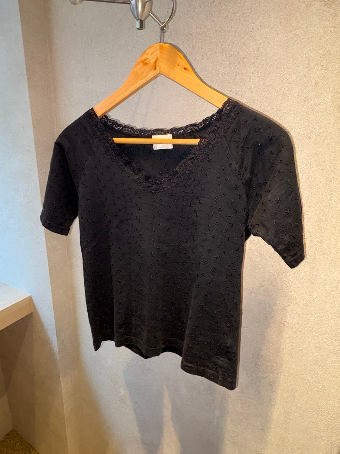 Eyelet tee 상품이미지1