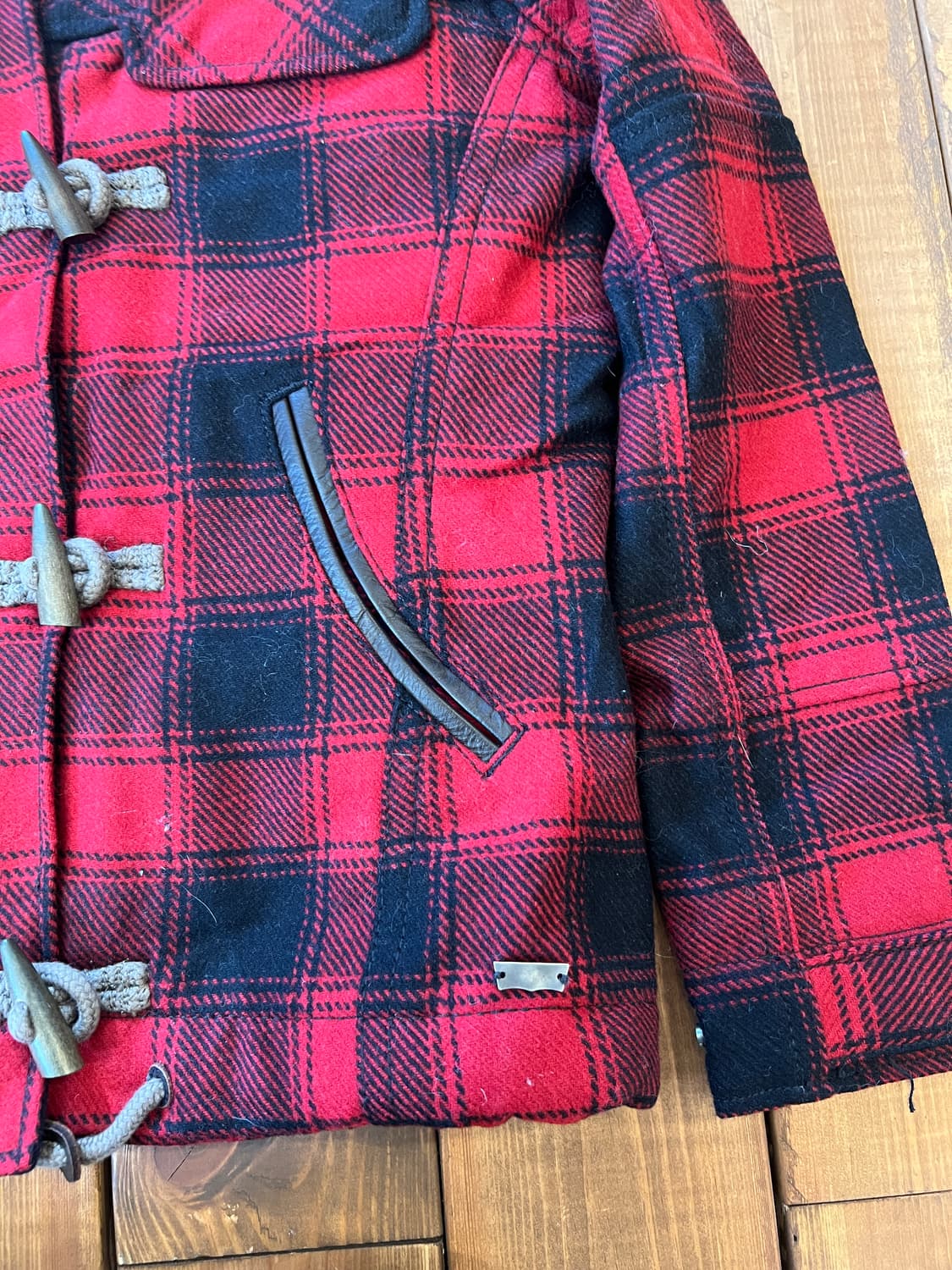 Levi’s 레드 체크 퍼 더플 자켓 상품이미지8