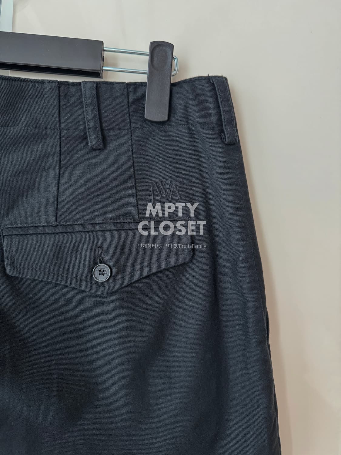 [85] 유니클로 JWA 턱와이드 팬츠 다크 그레이 상품이미지4