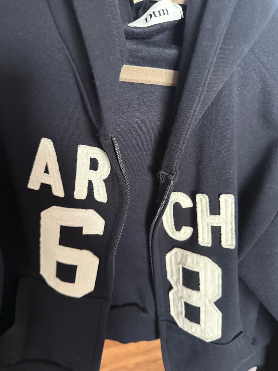 크롭후드집업 상품이미지1