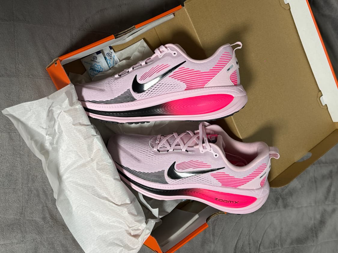 나이키 보메로 18 하이퍼핑크(새상품) 상품이미지3