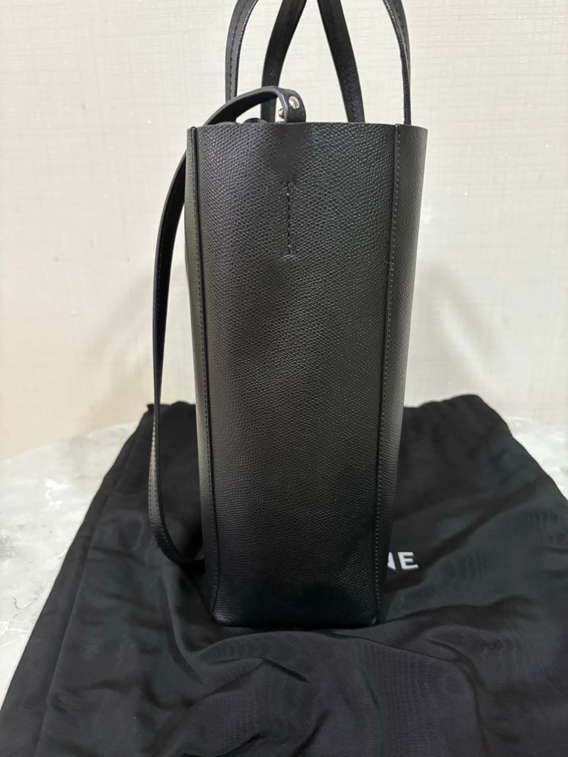 셀린느 카바스 토트백 블랙 상품이미지6