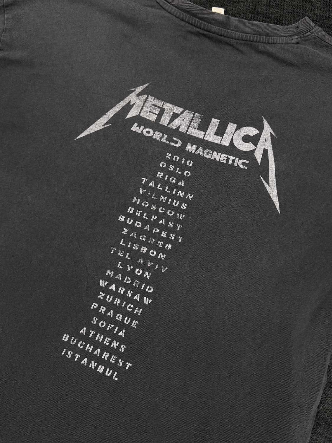 h&m 메탈리카 티셔츠 상품이미지4