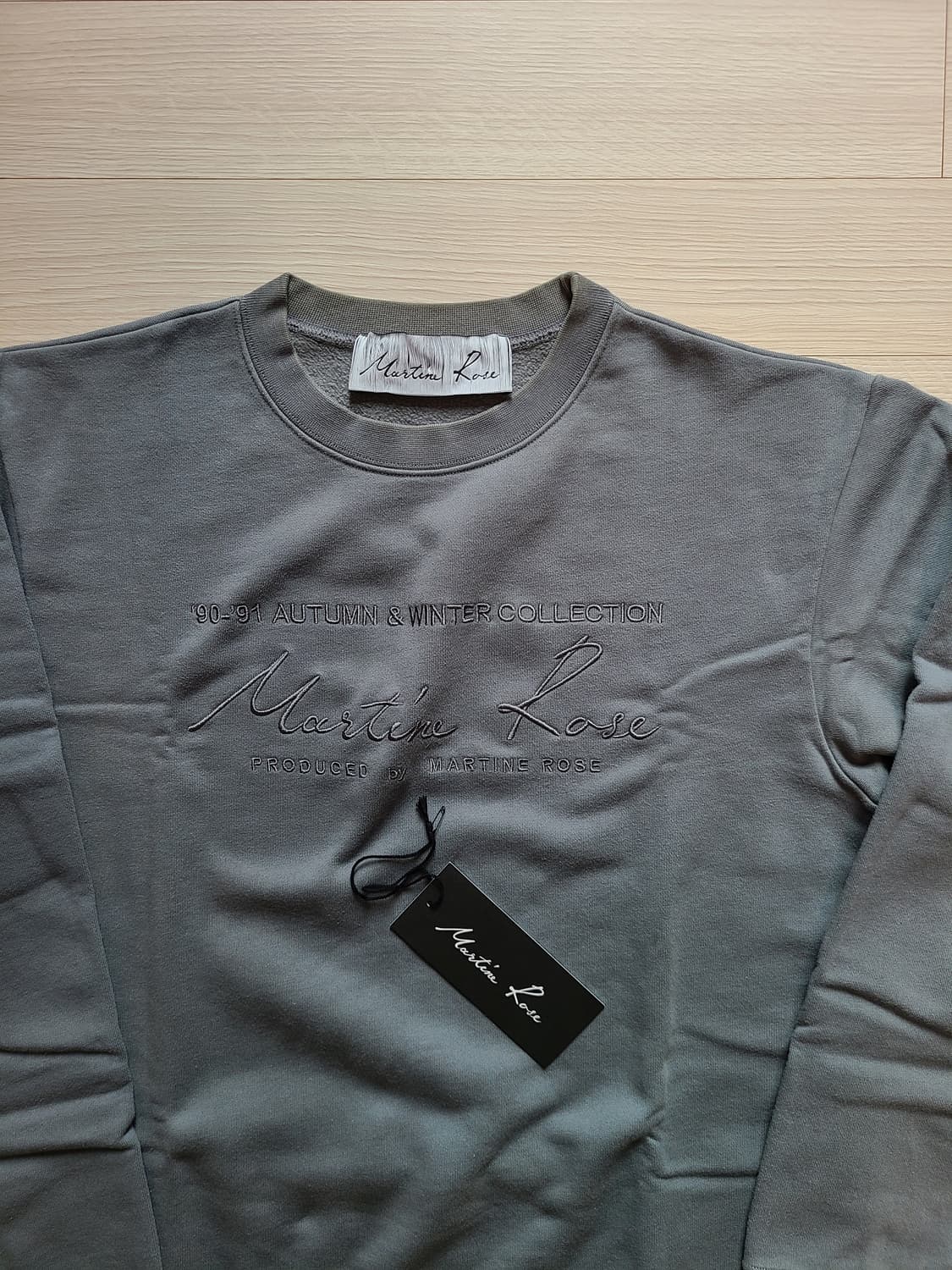 마틴로즈 자수 로고 맨투맨 m 상품이미지2