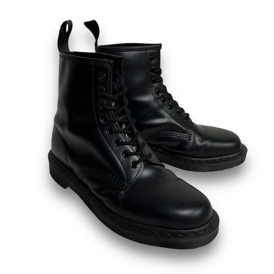 Dr. Martens 8-Hole Mono Dark Boots 상품이미지4