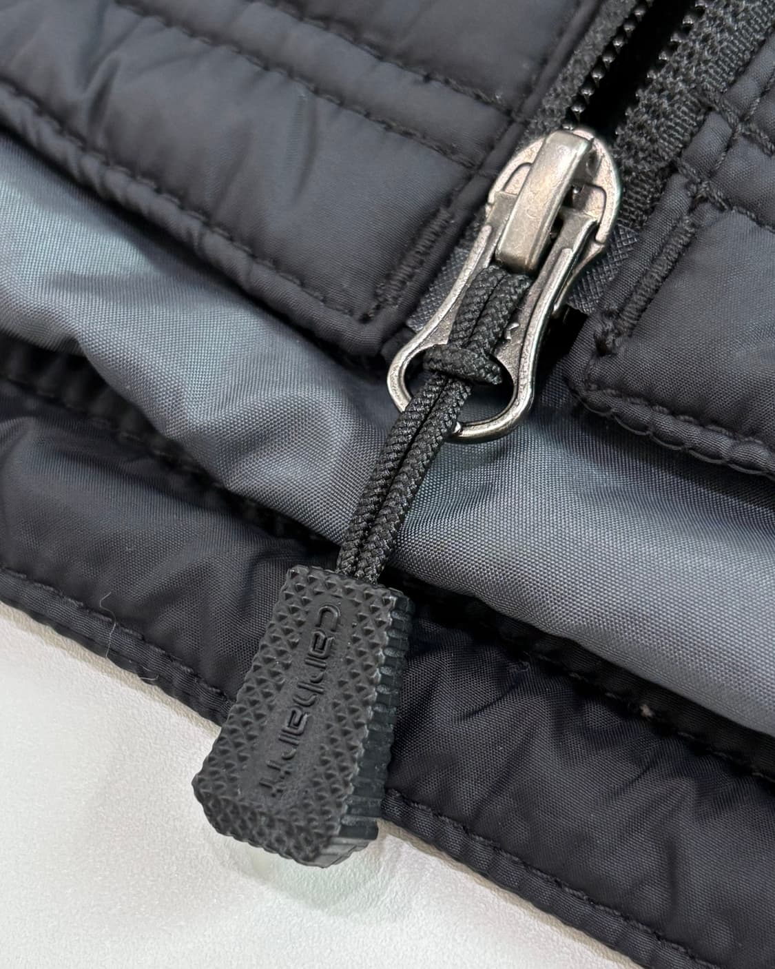 Carhartt 칼하트 블랙컬러 경량 베스트 집업 상품이미지4