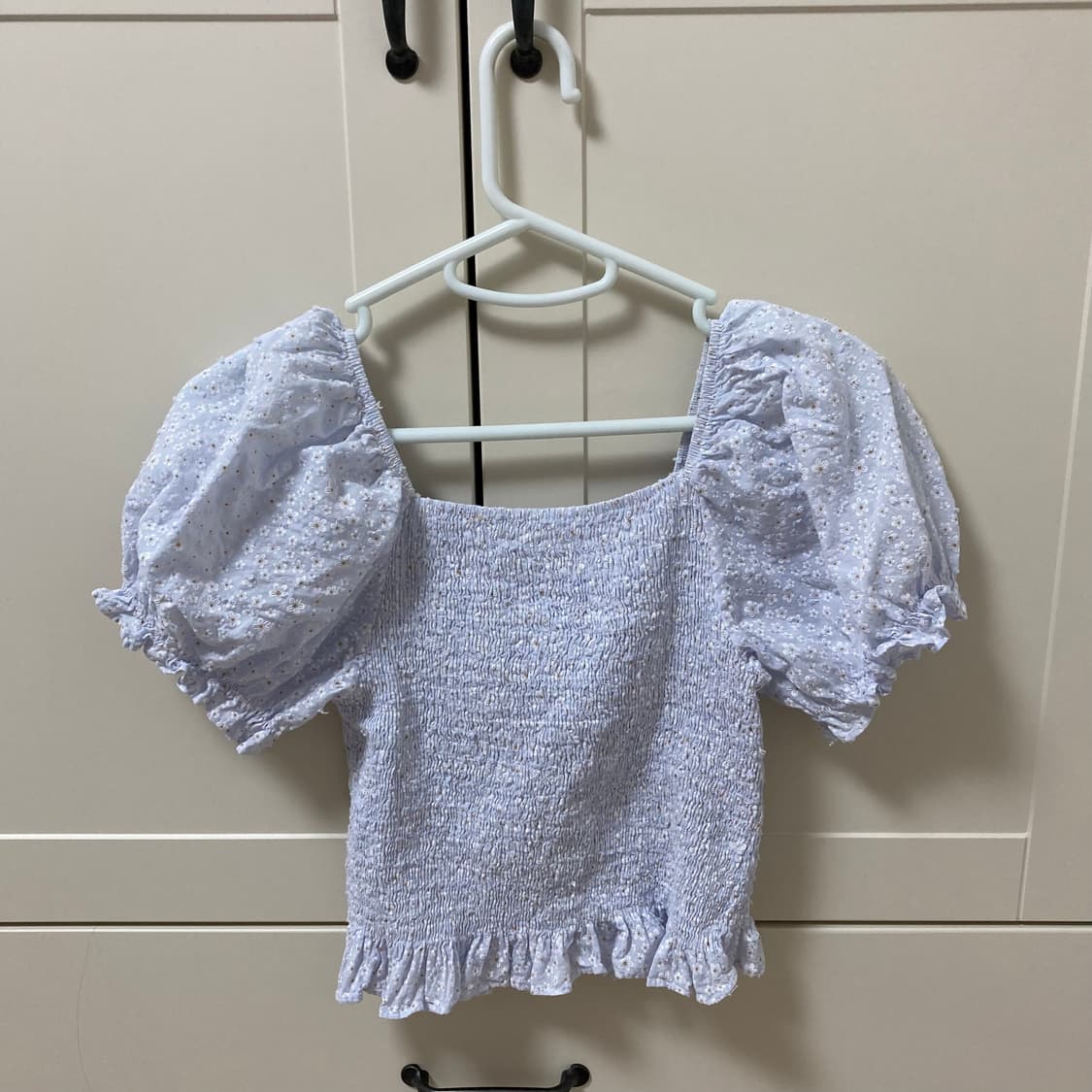 플라워 스모크 퍼프 블라우스 상품이미지2