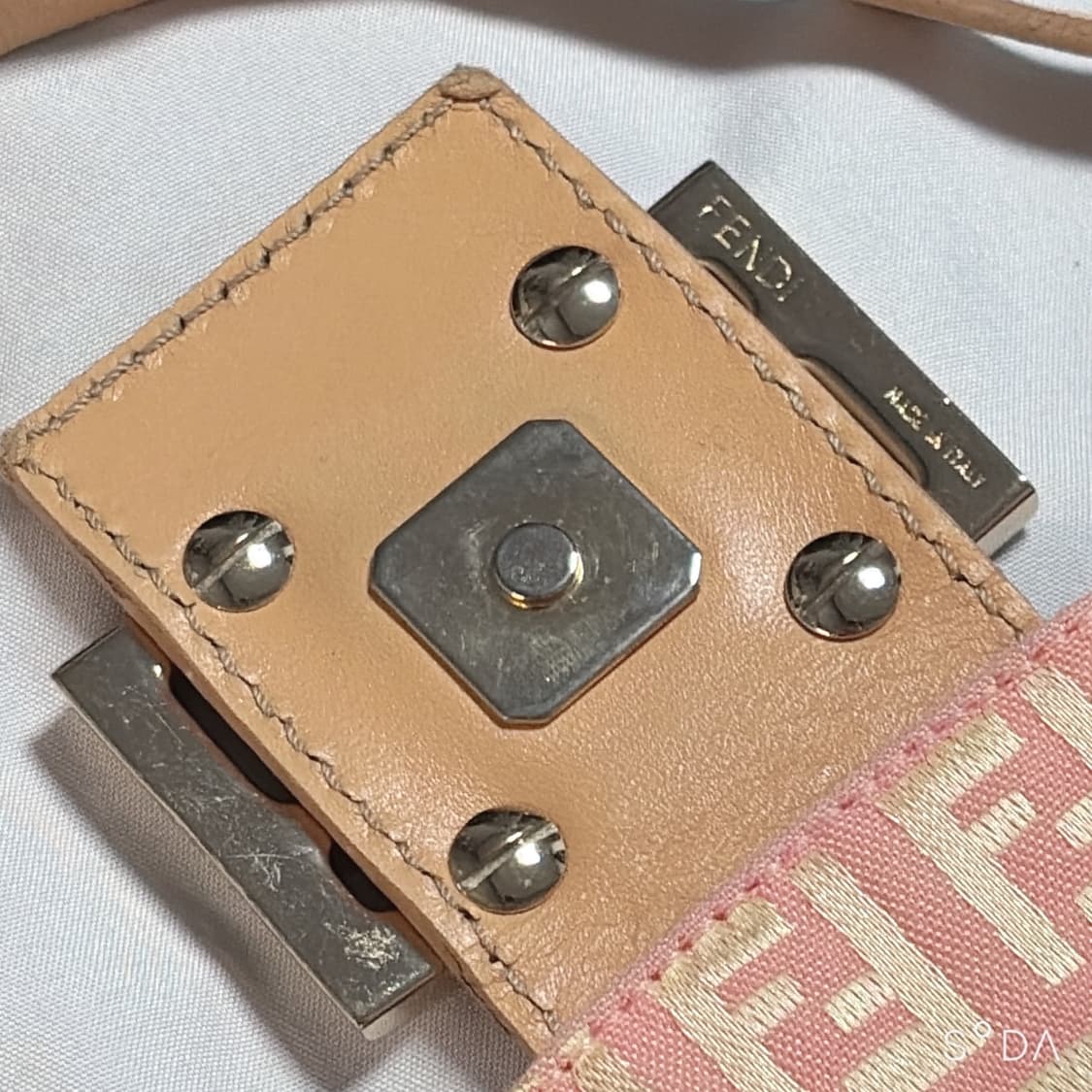 펜디 FF 로고 핑크 바게트백 상품이미지6