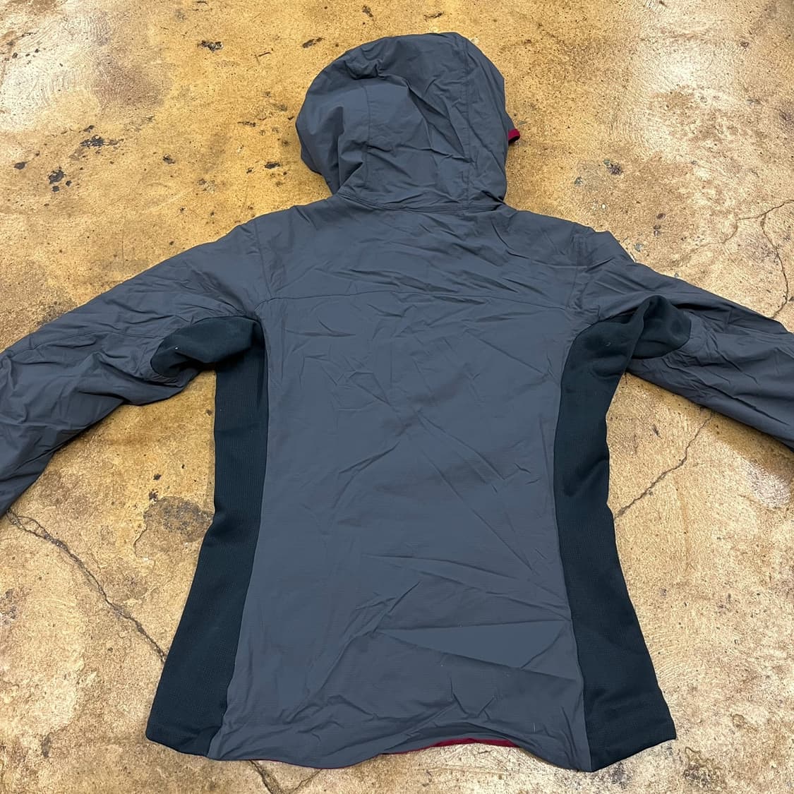 [정품/S] 아크테릭스 아톰LT후디 바람막이자켓 b10 상품이미지4