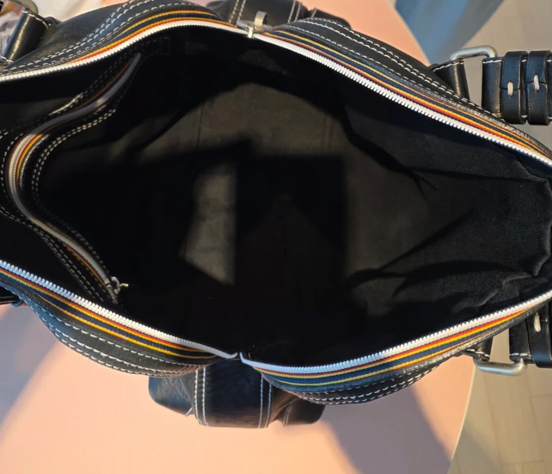 끌로에 chloe 블랙 레더 스터드 토트백 상품이미지3