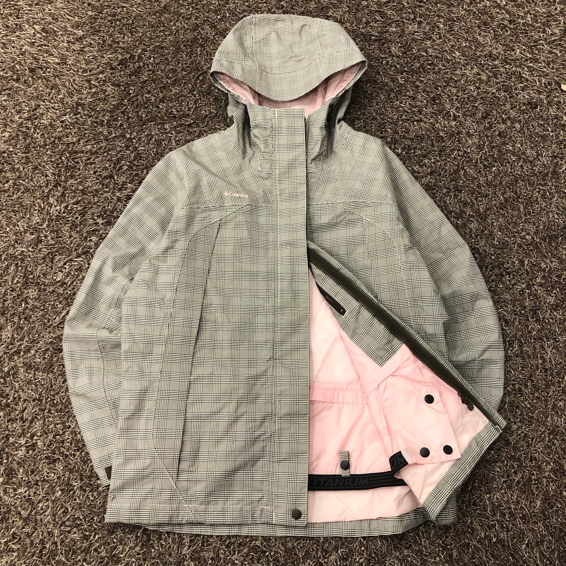 컬럼비아 티타늄 체크 투웨이 후드 바람막이 자켓 상품이미지3