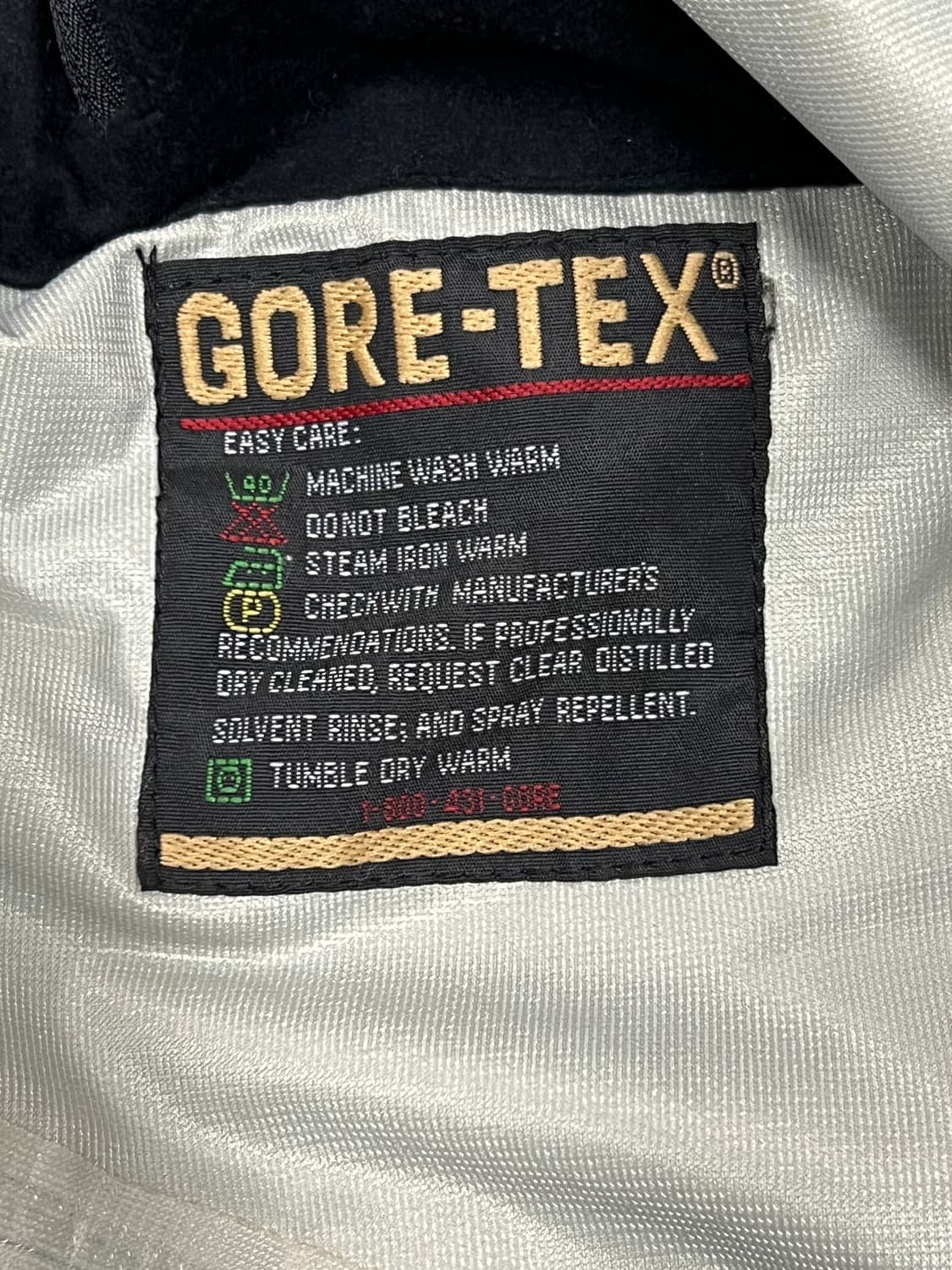 (S) 노스페이스 서밋시리즈 고어텍스 바람막이 카키 상품이미지4