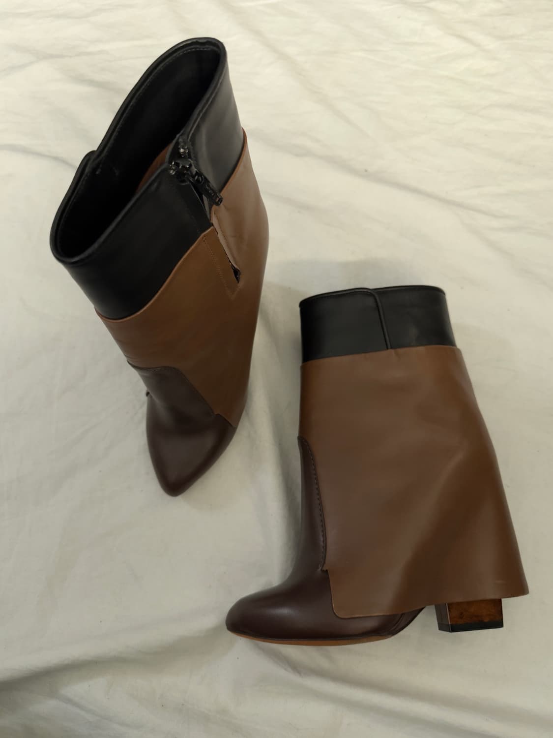 지방시 샤크 웨지힐 앵클부츠 상품이미지2