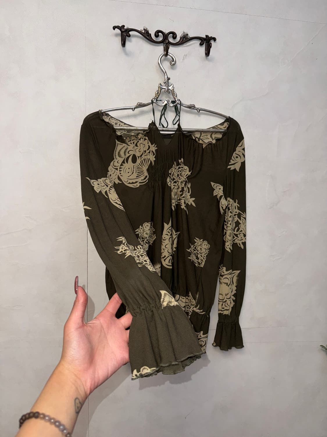 Deep khaki oriental halter neck 오프숄더 bl 상품이미지6