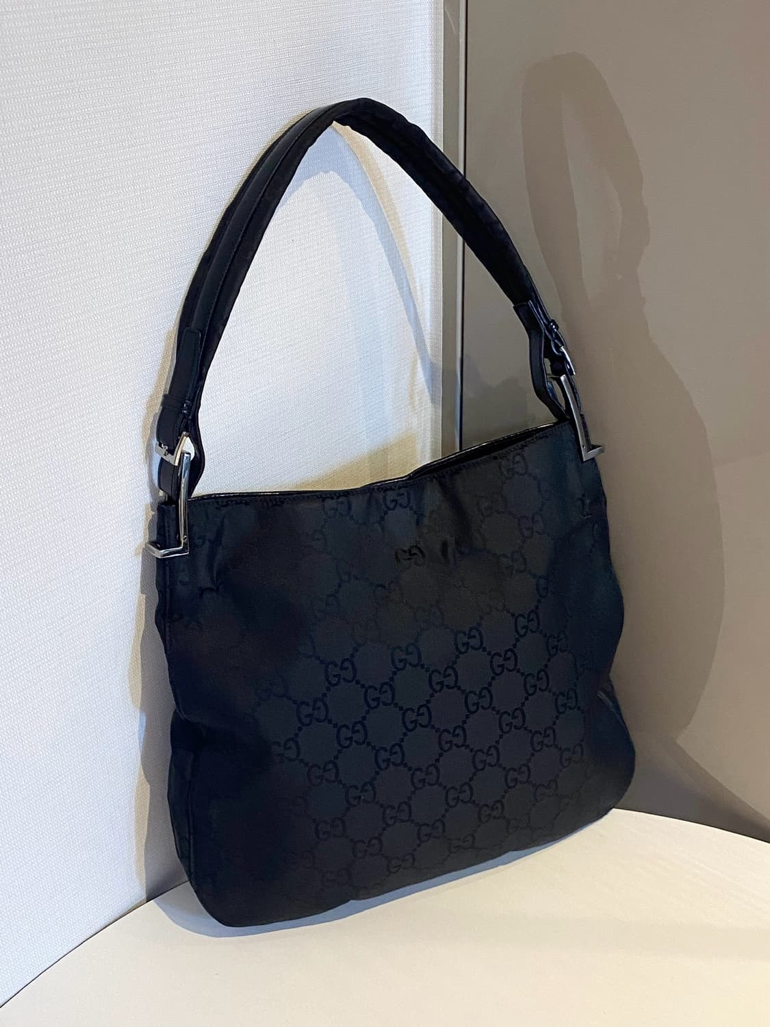 구찌 GG 나일론 숄더백 상품이미지3