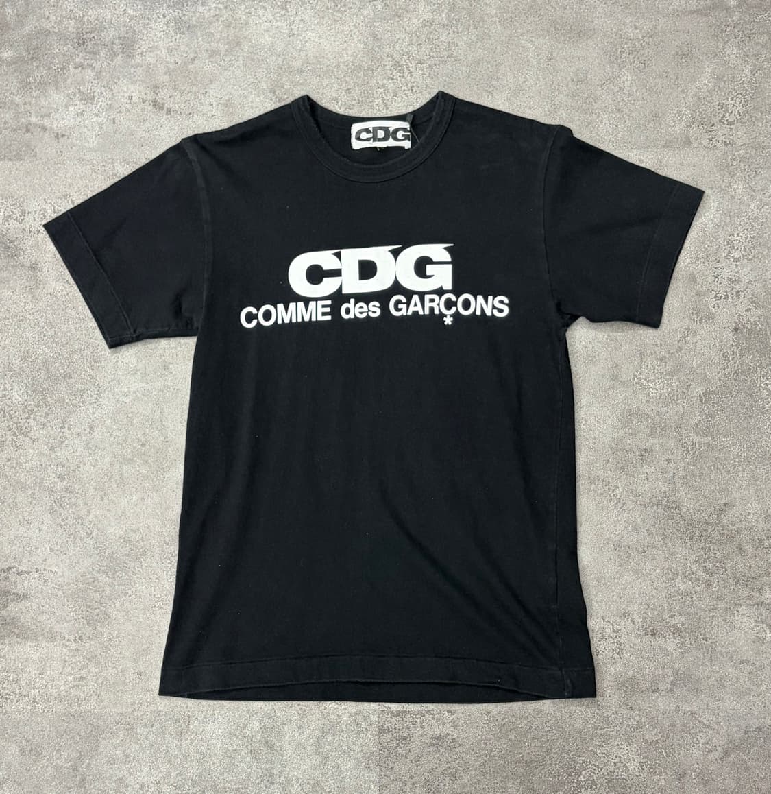 꼼데가르송 CDG 블랙 반팔 티셔츠 상품이미지1