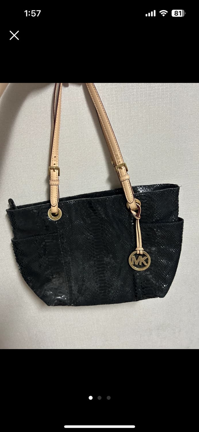 마이클코어스 갸루느낌 스네이크스킨 숄더백 상품이미지1