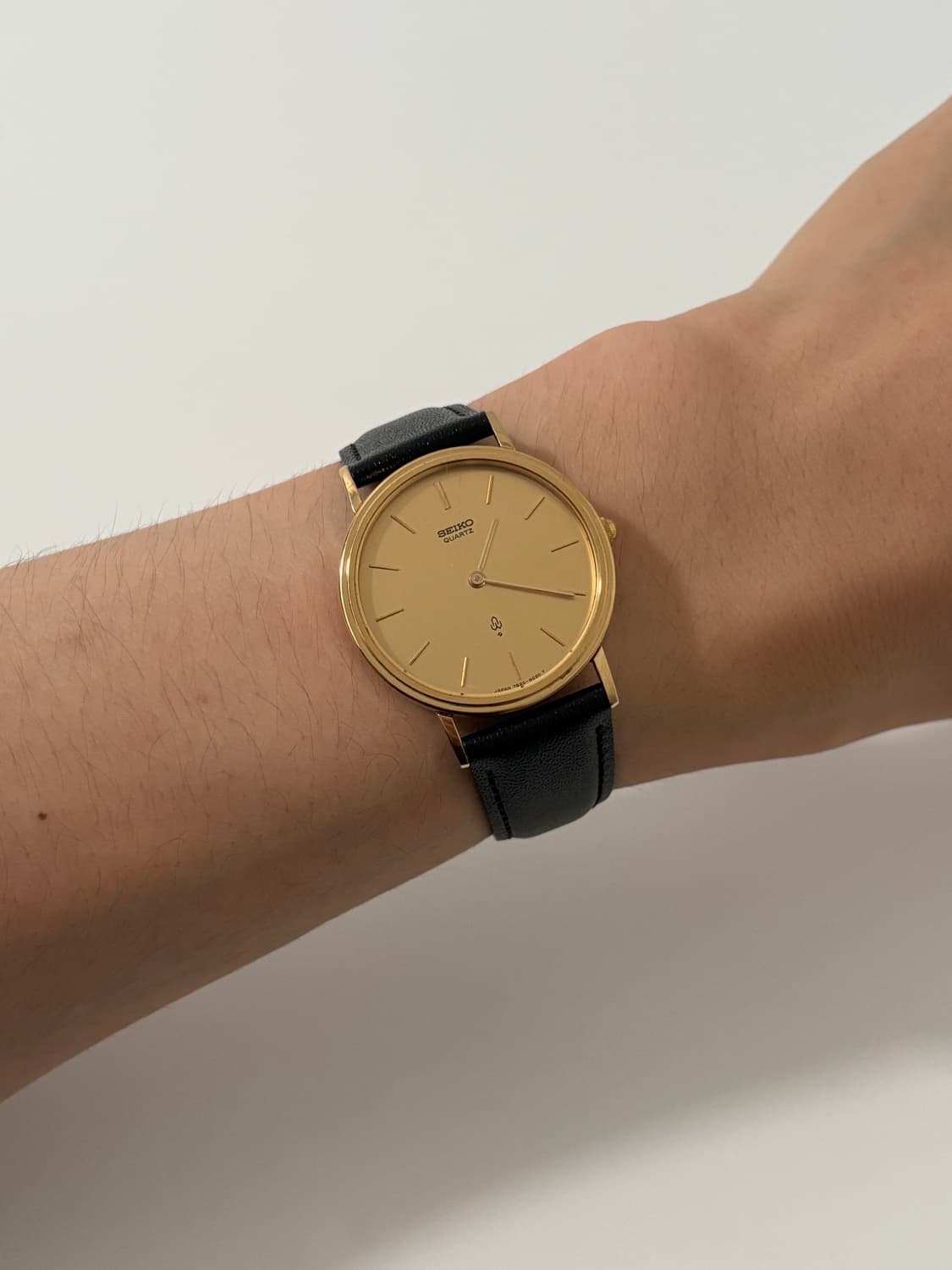 70s chariot brushed dial gold quartz 상품이미지1
