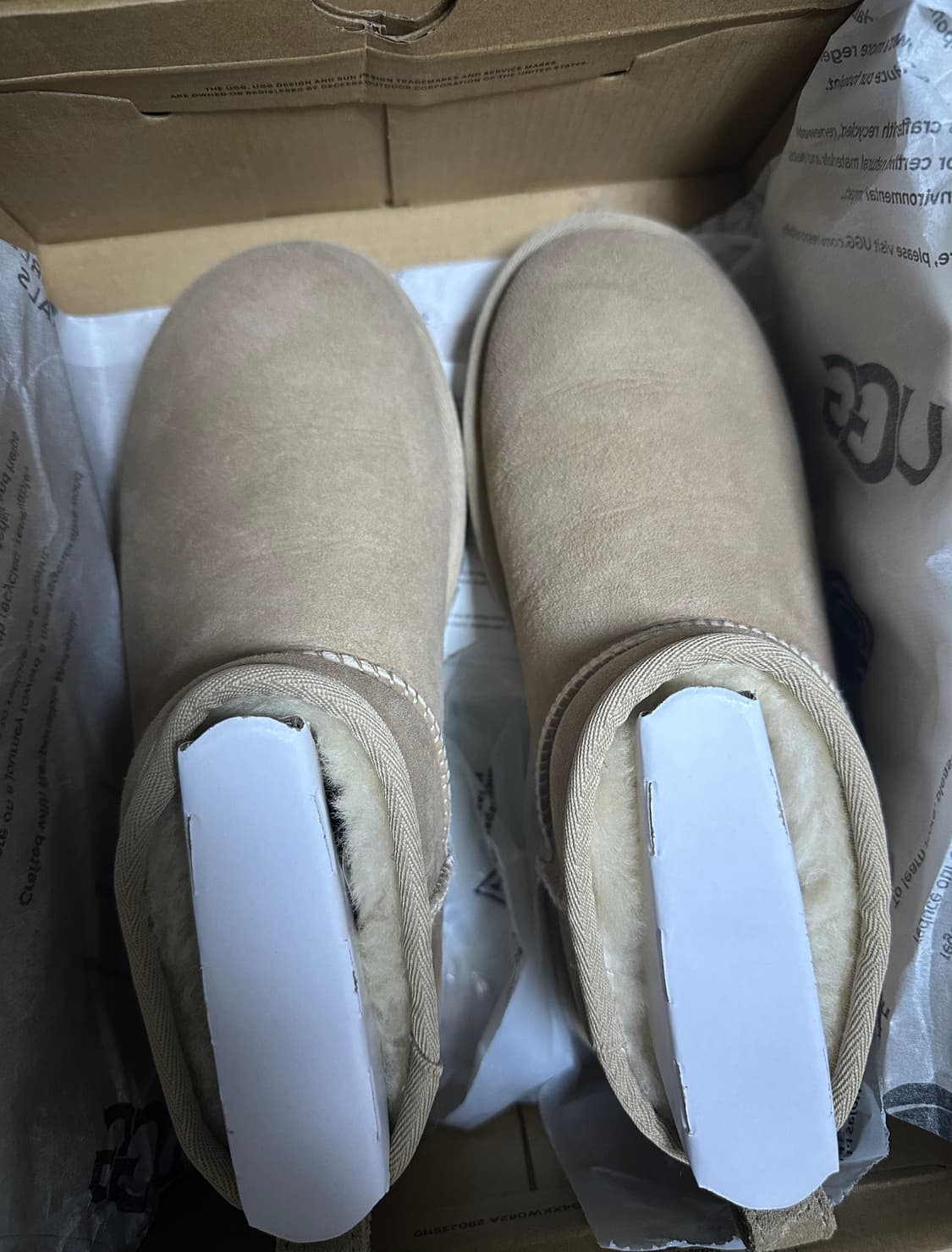 어그ugg 클래식울트라미니 샌드 230 상품이미지3