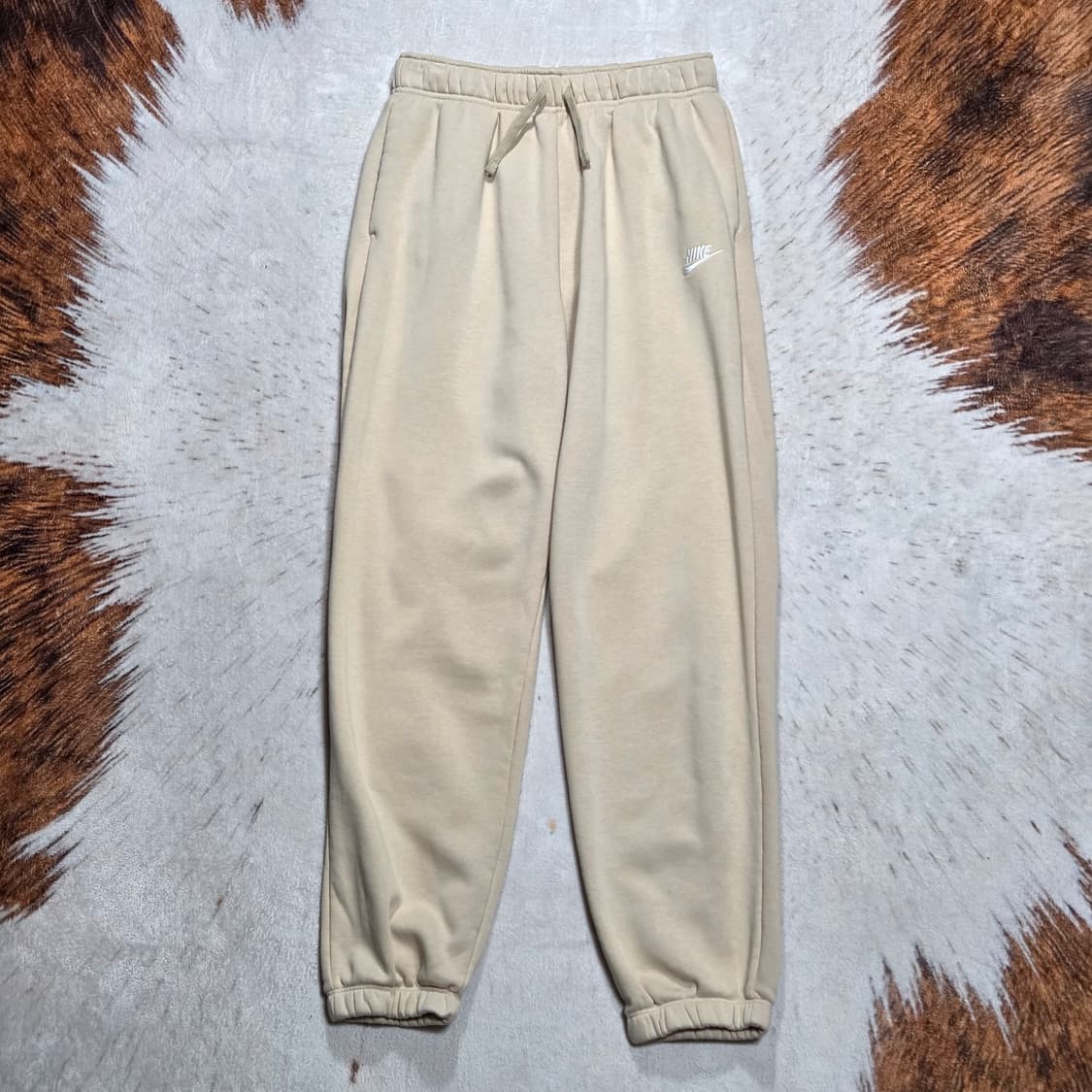 나이키 베이지 스웻팬츠 상품이미지1