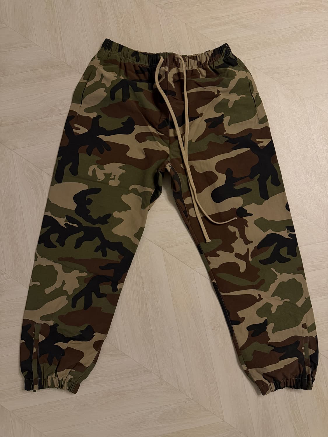 피어오브갓 에센셜 밀리터리 나일론 팬츠 카모 새상품 (우드랜드) 상품이미지1