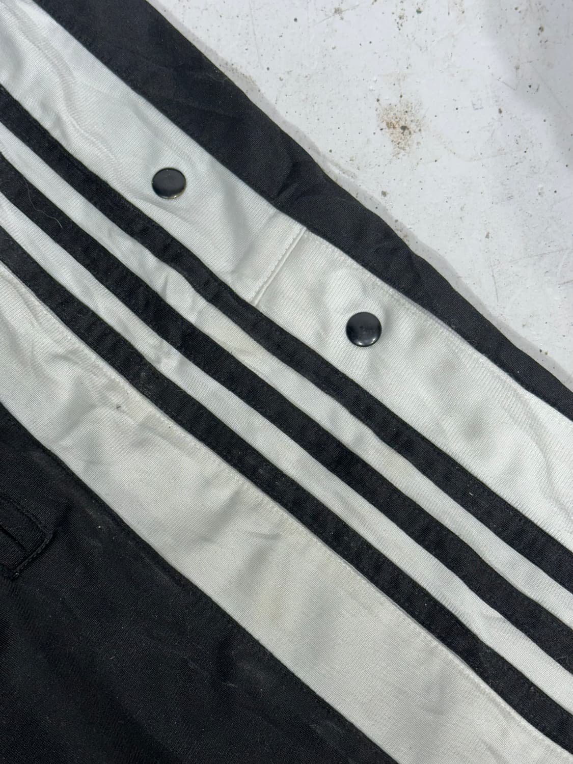 90s 아디다스 블랙 화이트 사이드 버튼 스냅 팬츠 추리닝 바지  상품이미지6