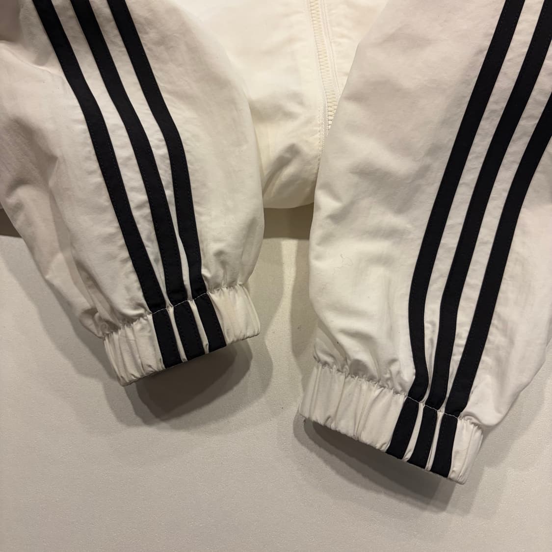 [S] 아디다스 우먼 우븐 삼선 후드 바람막이 화이트 C439 상품이미지7