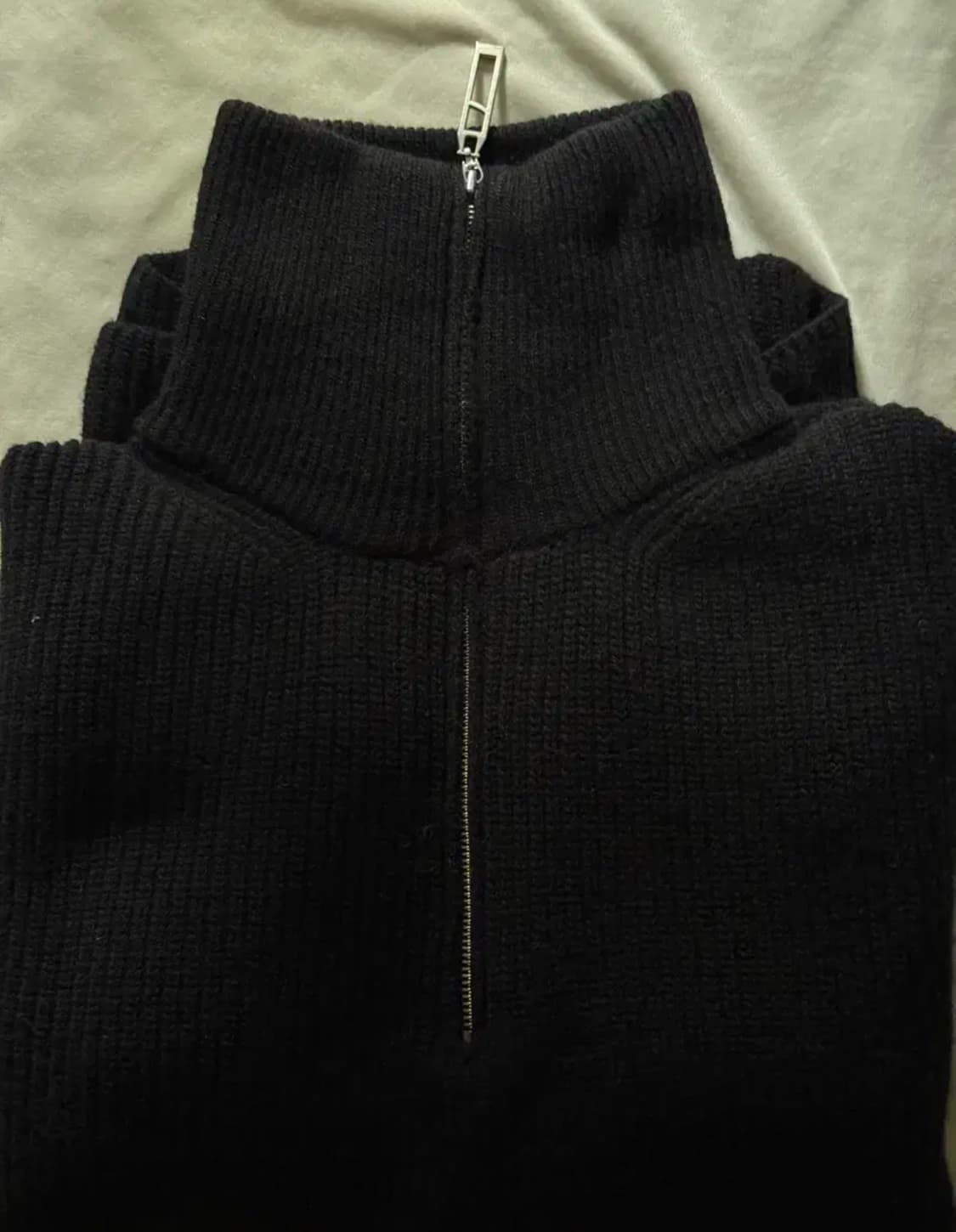 벨리에 하프 집업 니트 상품이미지1