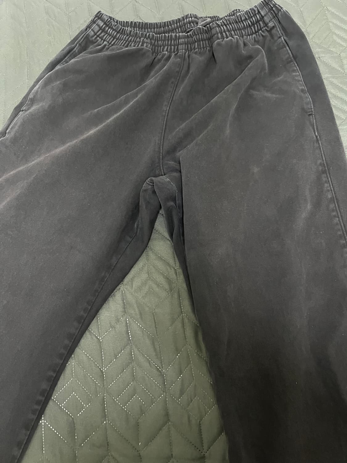 이지갭 메인라인 사틴카고 블랙 M 중고 상품이미지1