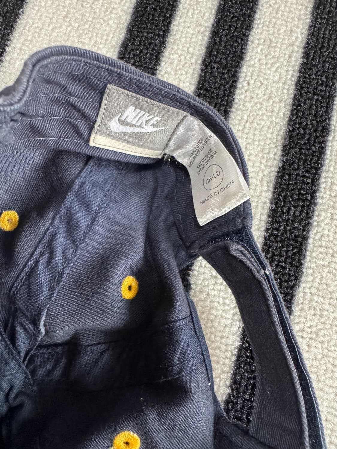 나이키 스펠 아웃 로고 차일드 벨크로 백 캡 네이비 옐로우 상품이미지7