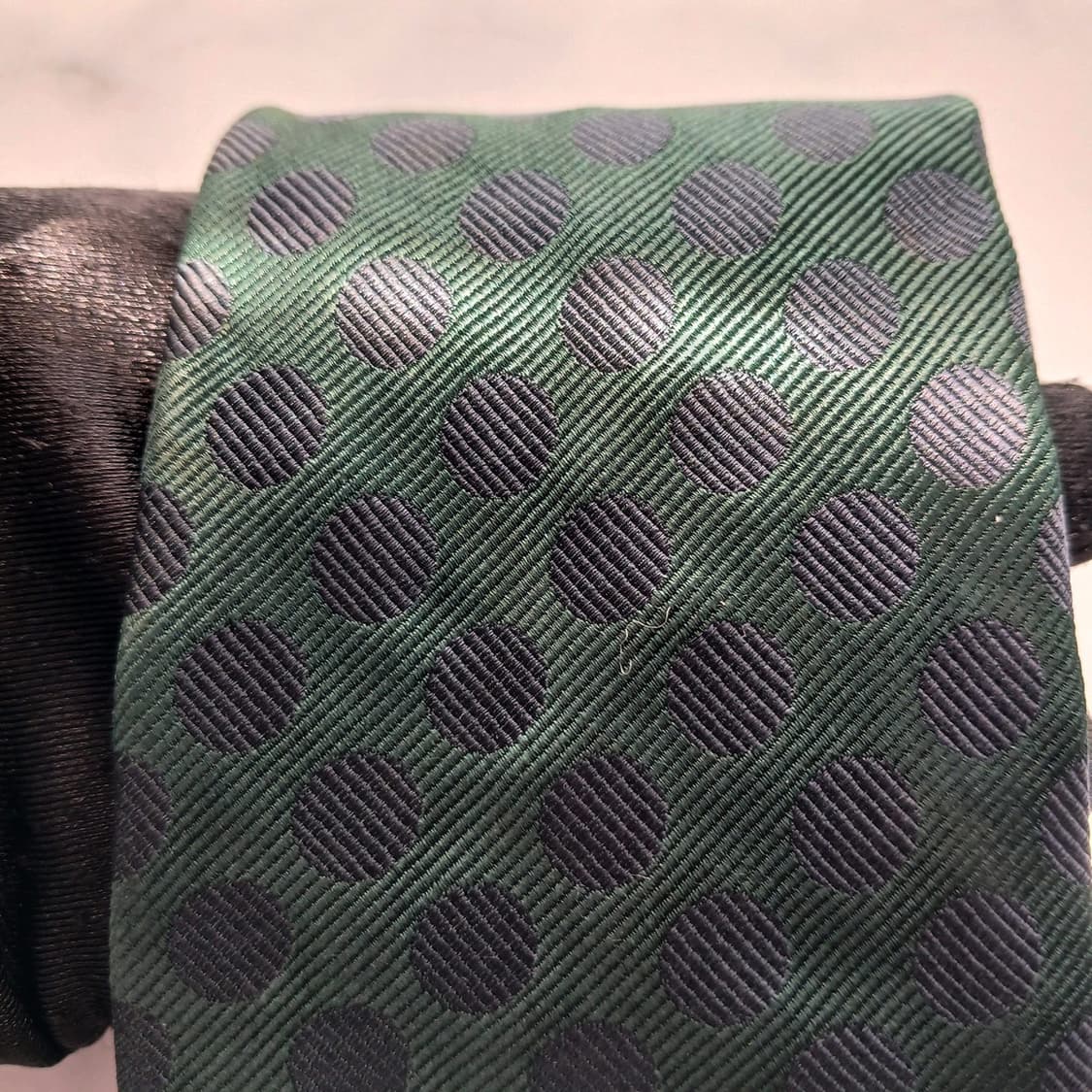 제냐 실크 그린&네이비 도트 넥타이 8.1cm A~B등급 A18433
 상품이미지5