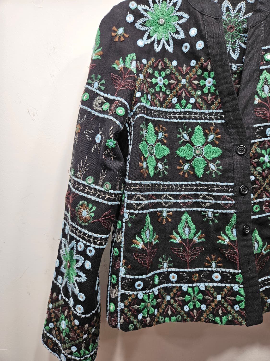 자라(ZARA) 블래크린 자수 자켓  상품이미지4