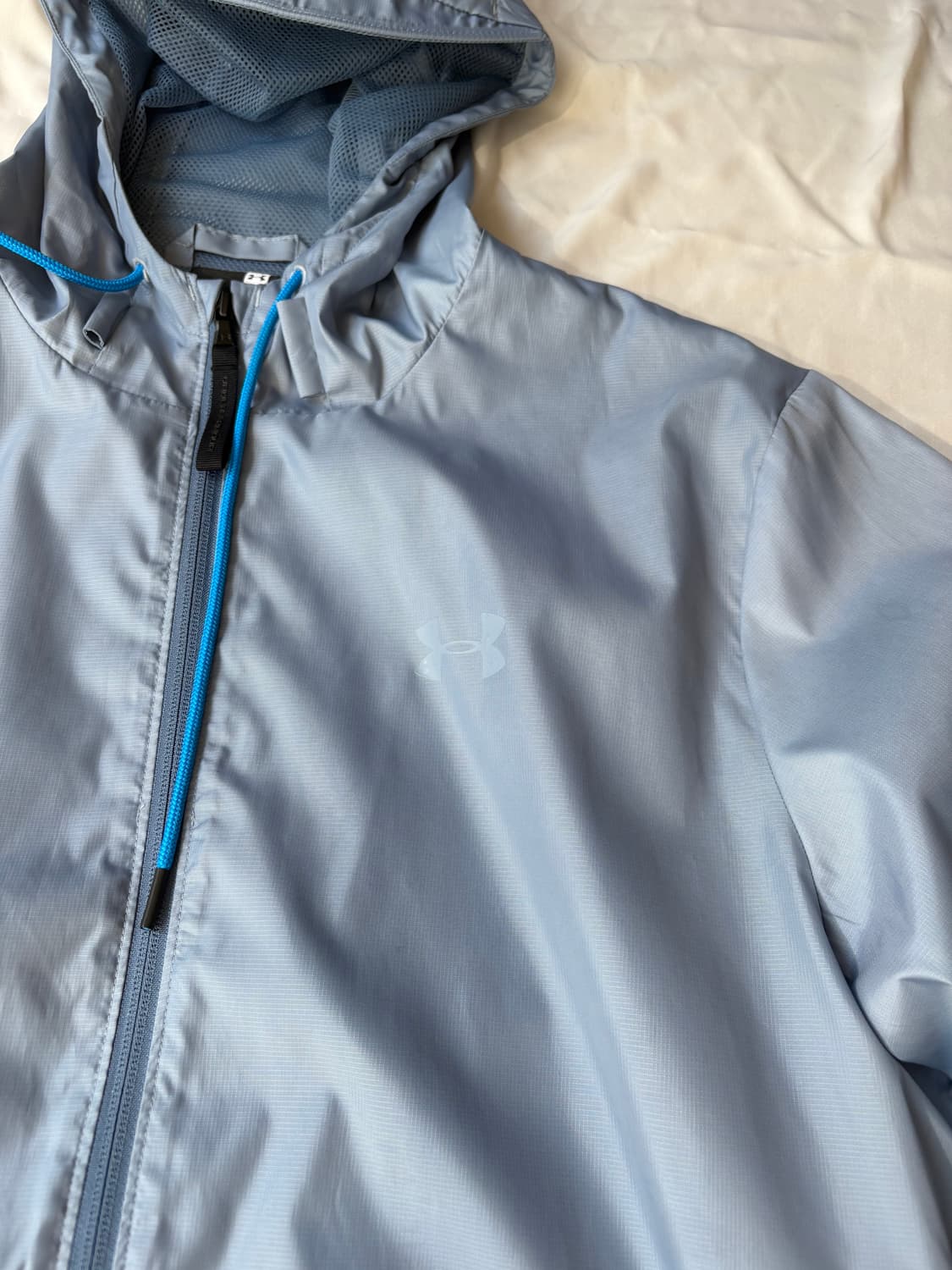 언더아머 바람막이 상품이미지3