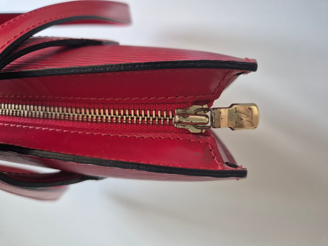 루이비통 에피 생작 숄더백 레드 상품이미지3