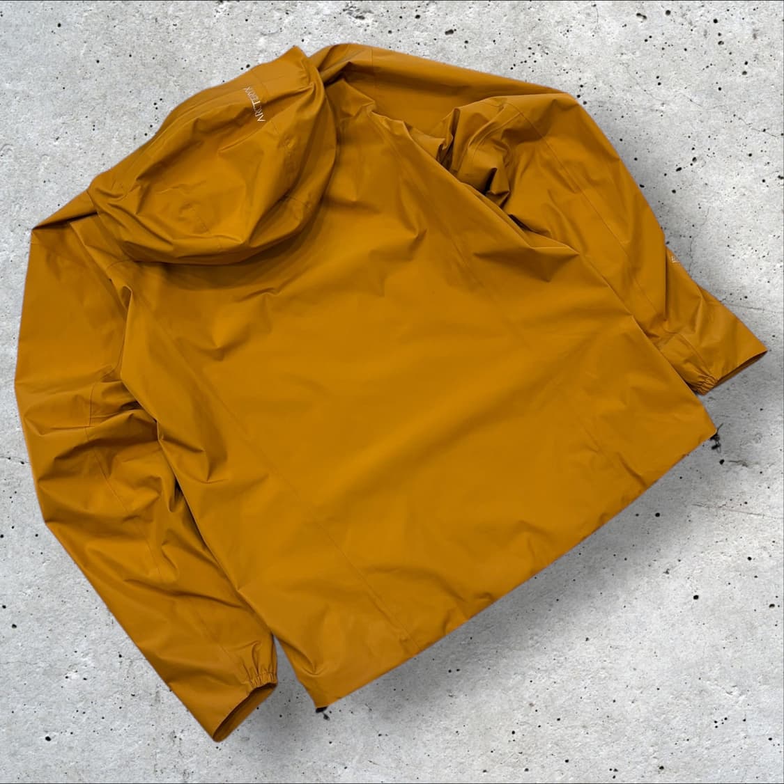 [M] 아크테릭스 고어텍스 솔라노 바람막이 자켓 유콘 B449 상품이미지3