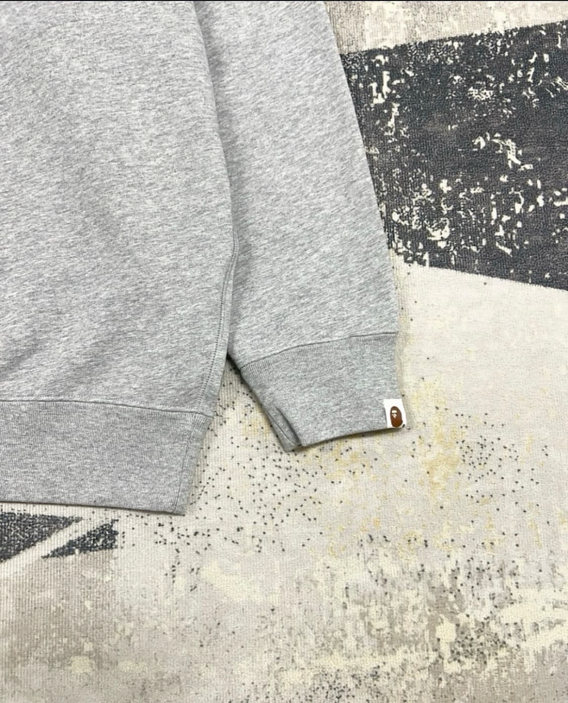 베이프 Bape 컬러 빅로고 맨투맨 그레이 상품이미지3