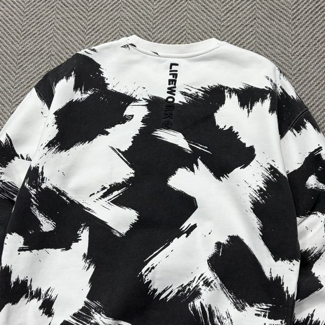 라이프워크 라독 패치 맨투맨 v2058 상품이미지4