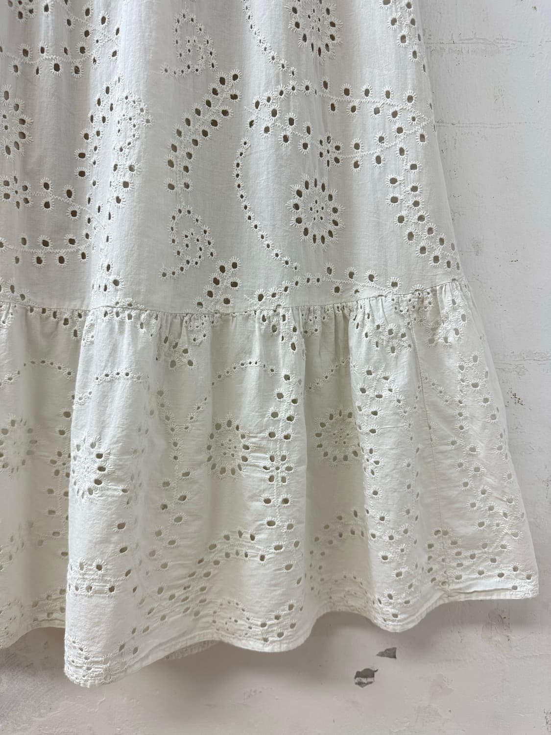 일본빈티지 펀칭 아일렛 플라워 자수 티어드 밴딩 롱 스커트 상품이미지3