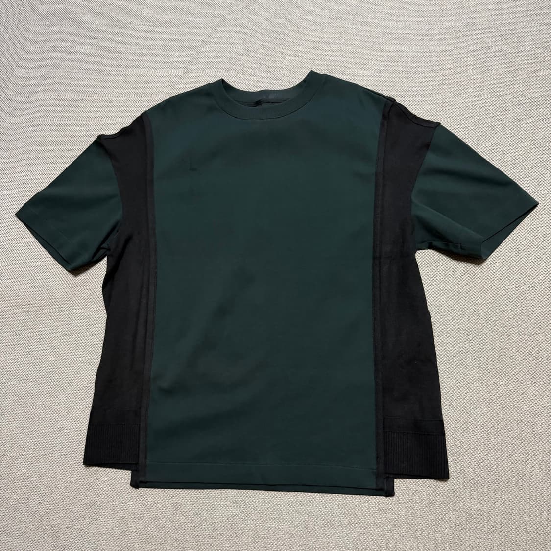 SYSTEM 시스템옴므 비대칭 니트 블록 티셔츠 다크 그린 상품이미지1
