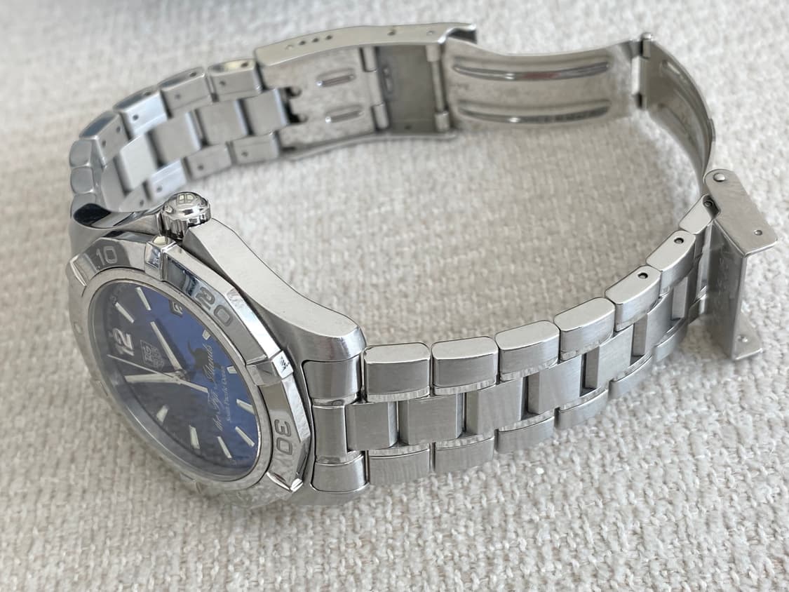 태그호이어 아쿠아레이서 피지 한정판 38mm 오토메틱 선레이블루 상품이미지8