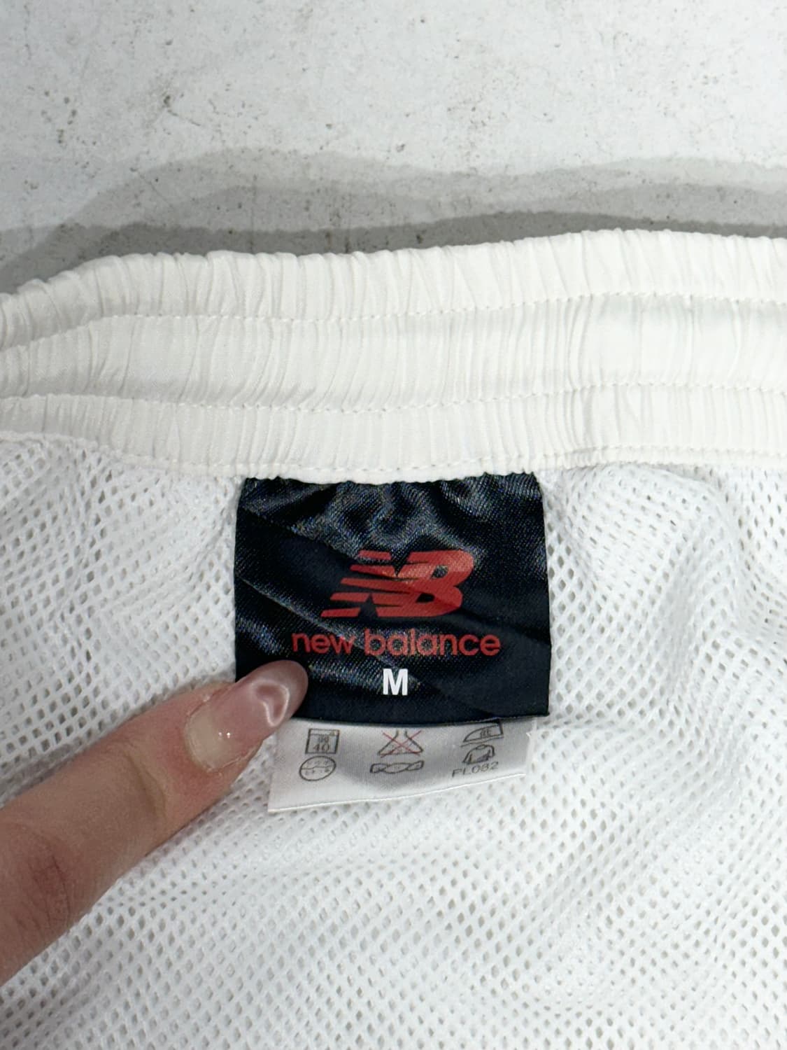 뉴발란스 화이트 딸기우유 핑크 사이드 라인 트랙 팬츠 추리닝 바지 M 상품이미지7