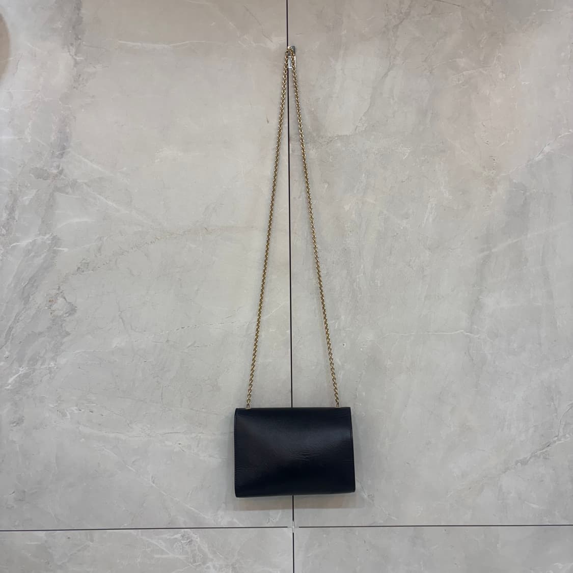 정품 페라가모 바라보우 지니 크로스백    상품이미지5