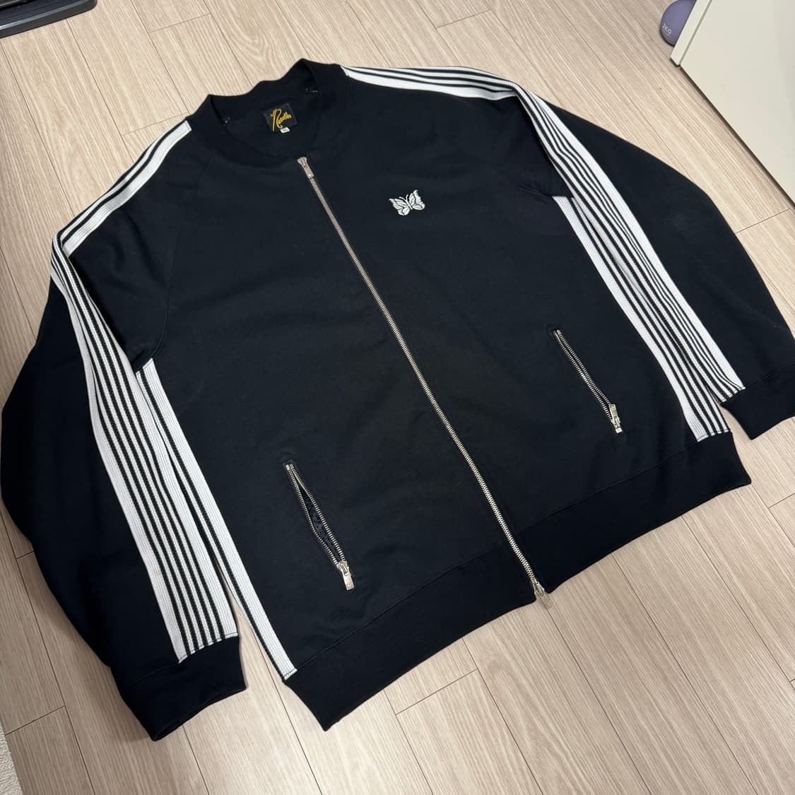 니들스 트랙 자켓 블랙화이트 XL 상품이미지1